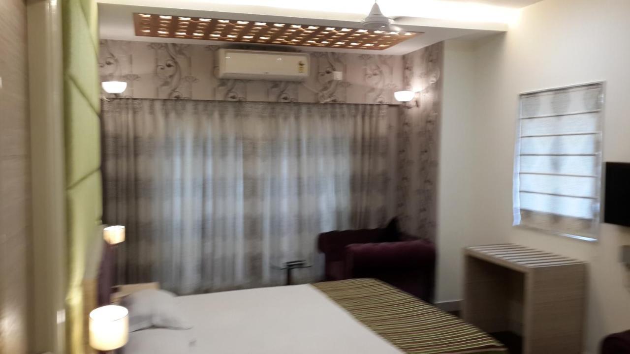 Hotel Rushabh Home Калькутта Экстерьер фото